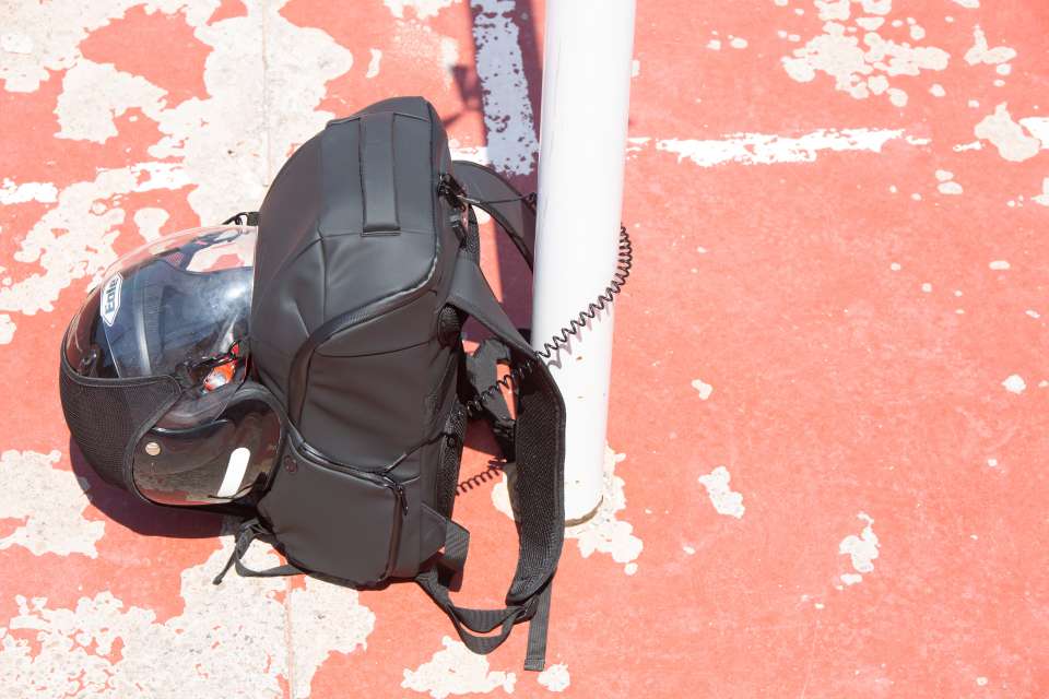 RUCSAC ANTI-FURT WATERPROOF CU SUPORT DE CASCA ki0889